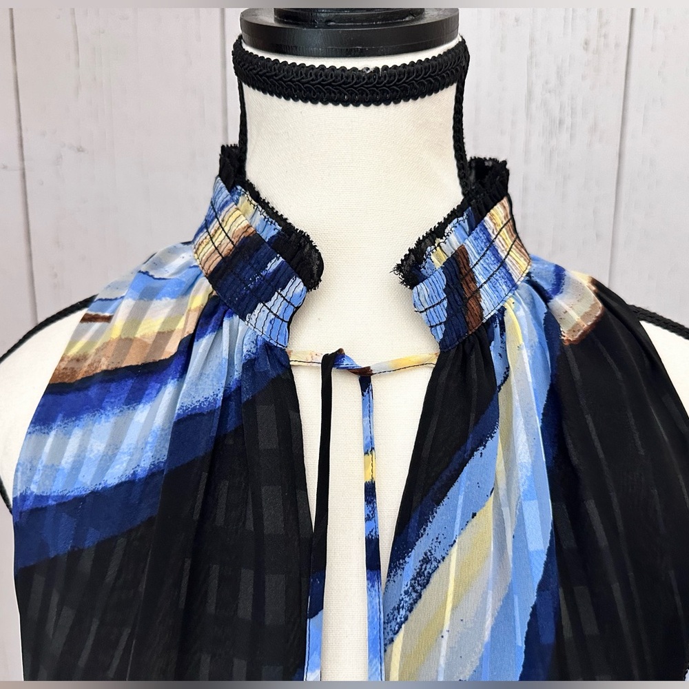 NWOT White House Black Market - Sleeves Lined Tie Front Top Size XS - Picture 2 of 8